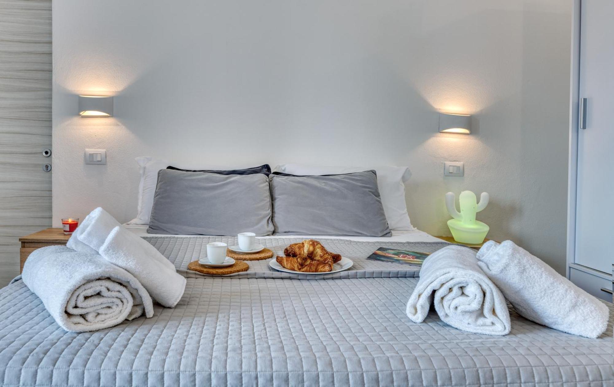 Izzhome Cozy Sunflowers Pula Dış mekan fotoğraf
